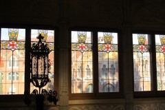 Krásne okná cez ktoré presvitajú pavilóny