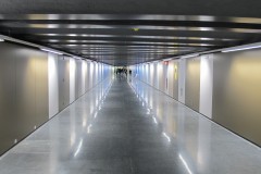 Tunel z metra Paral-lel na stanicu pozemnej lanovky