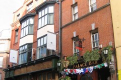 Náš hotel na Fleet Street