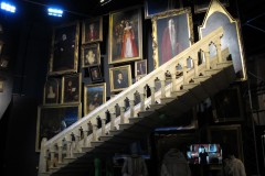Pohyblivé schody a obrazy
