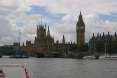 Westminister a Big Ben z lode