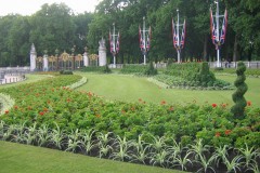 Perfektne upravené záhony pred Buckingham palace