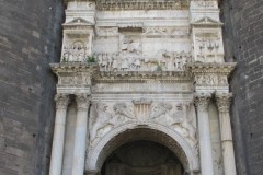 Castel Nuovo vstup