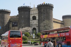 Castel Nuovo a doubledeckers
