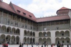 Hradné nádvorie