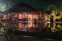 Phuket_Karon_night_pool