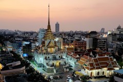 Bangkok_Hua_Lamphong_Wat_Traimit