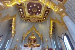 Bangkok_Wat_Traimit_interior