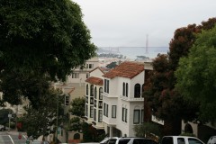 Golden Gate na pár minút bez hmly, kým sme k nemu prišli, už bol opäť v hmle