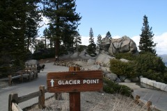Glacier point - otvorený prvý krát v roku práve keď sme prišli
